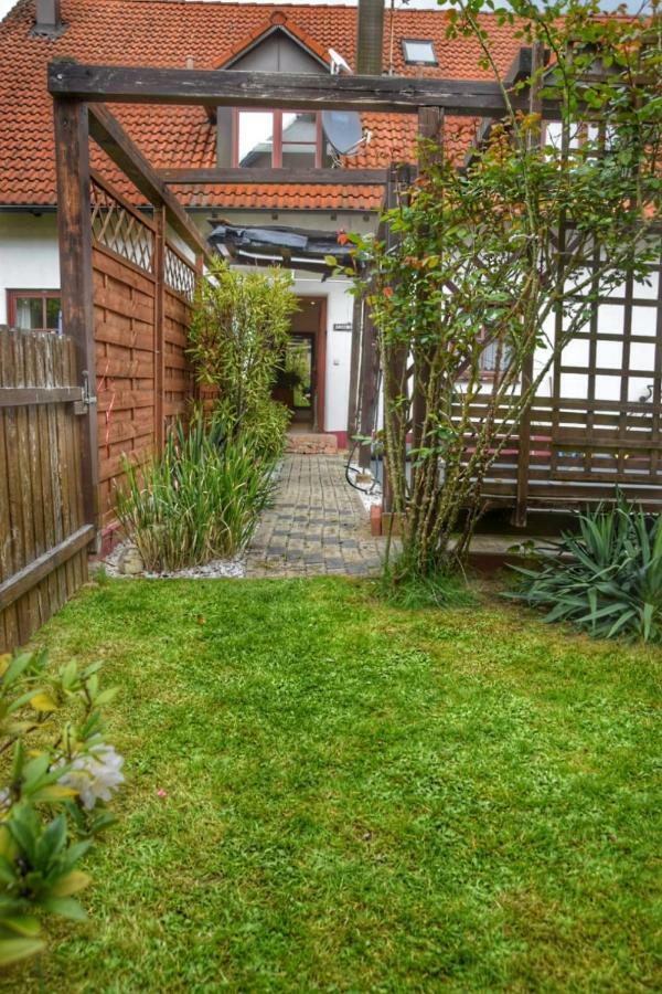 Gaeste Apartement Casa Luber Thalmassing  Экстерьер фото